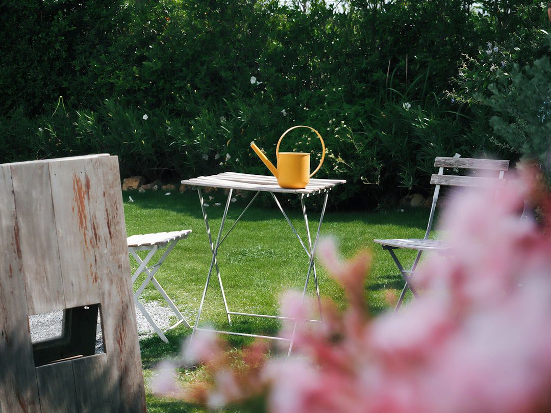 15 idées inspirantes pour choisir votre table et vos chaises de jardin selon votre espace