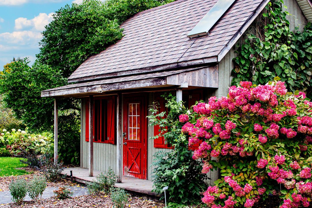 Où trouver une petite maison avec jardin à louer pas cher ?