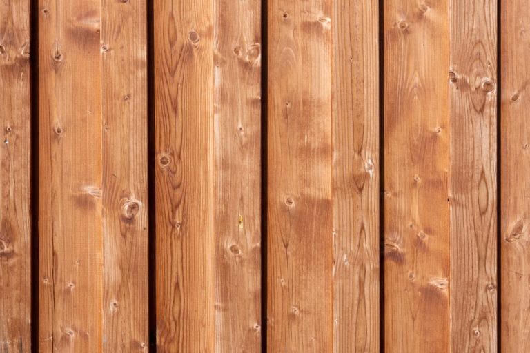 La méthode des pros pour traiter le bois en extérieur et le protéger 20 ans