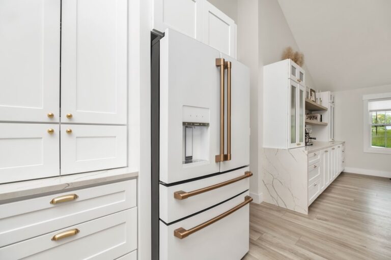 Comment installer une colonne rangement cuisine ?