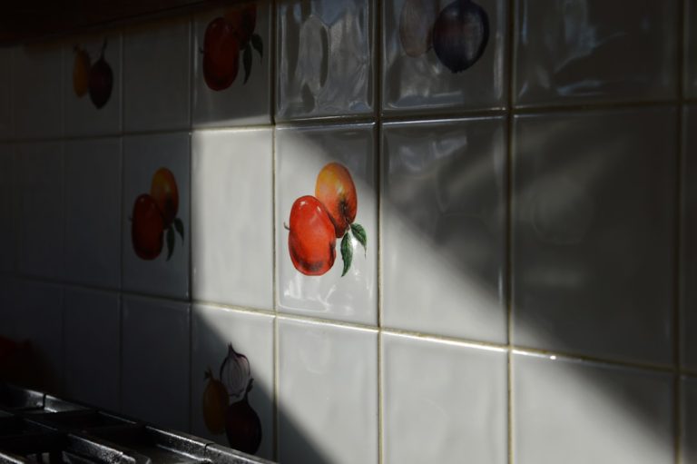 Les erreurs à éviter avec le carrelage mural en cuisine