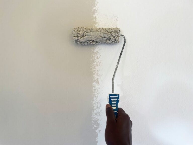 Quel rouleau de peinture choisir pour son plafond ?