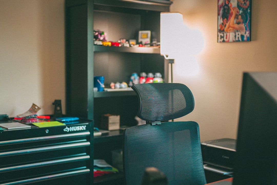 Comment transformer des meubles Gifi en rangements ?